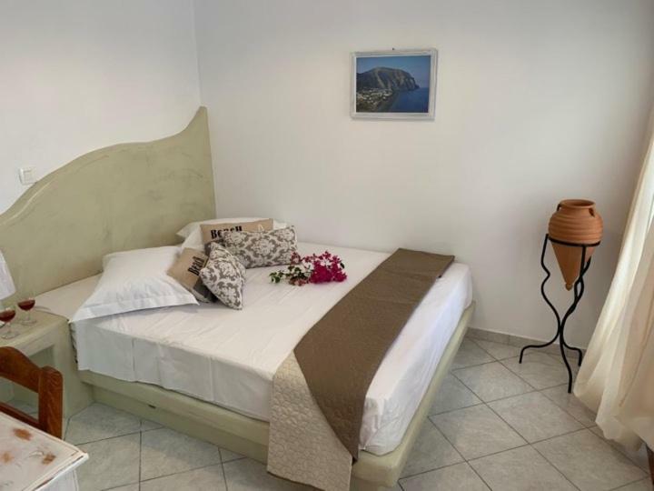 Philoxenia Hotel & Studios 佩里萨 外观 照片