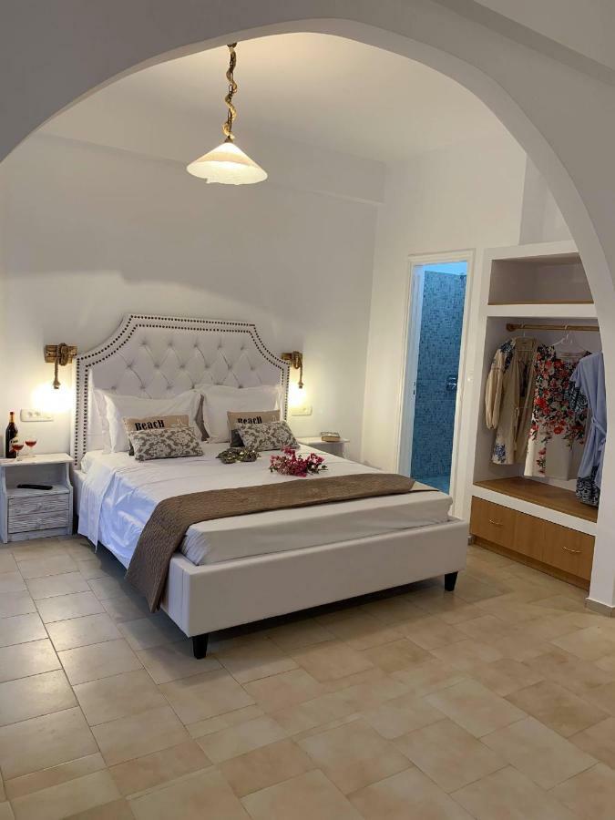 Philoxenia Hotel & Studios 佩里萨 外观 照片