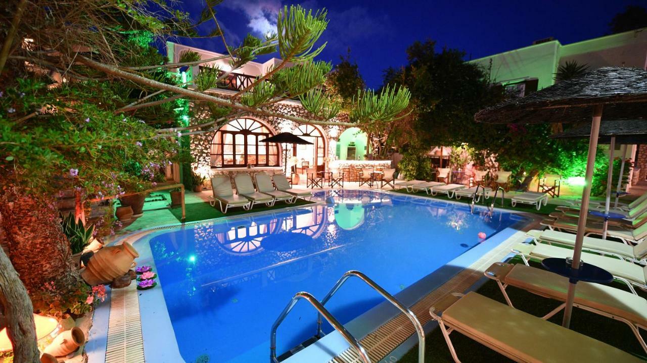 Philoxenia Hotel & Studios 佩里萨 外观 照片