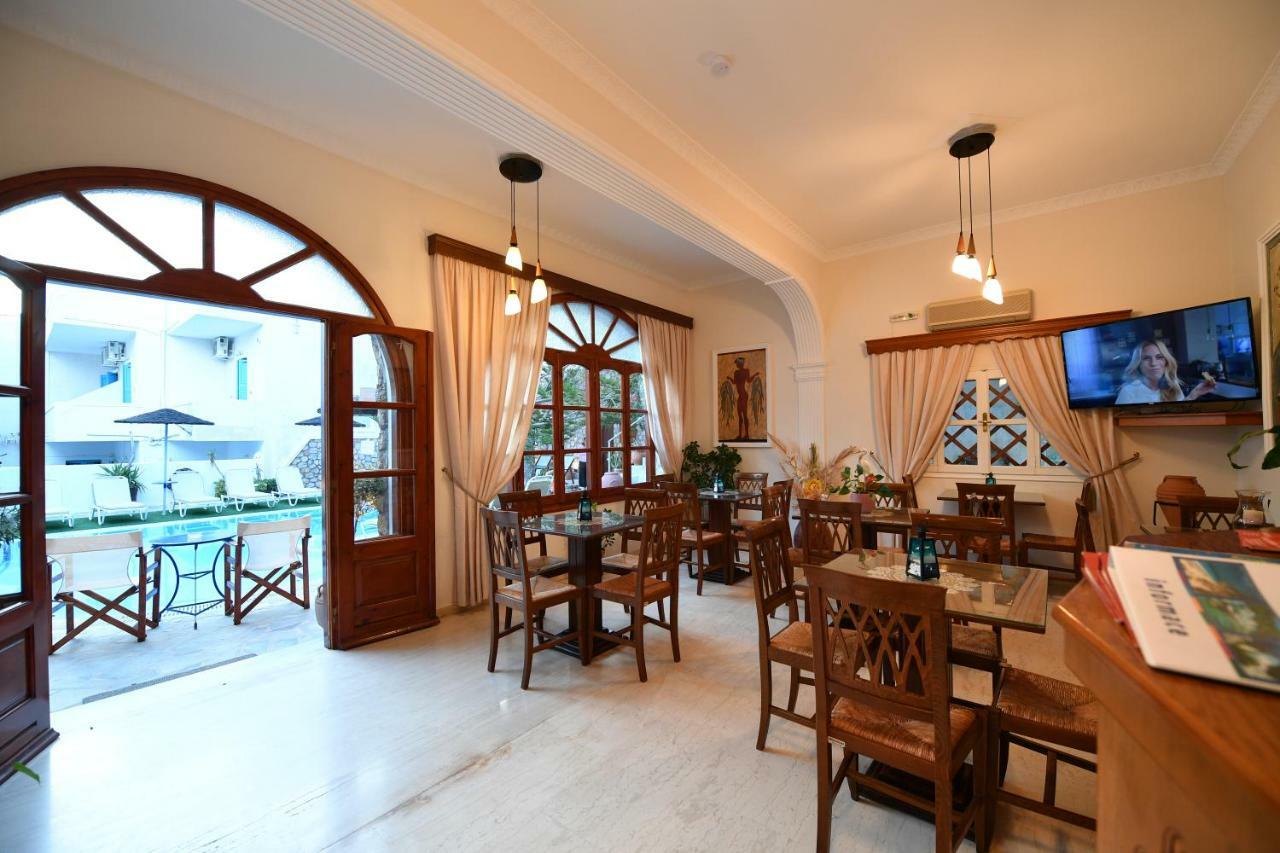 Philoxenia Hotel & Studios 佩里萨 外观 照片